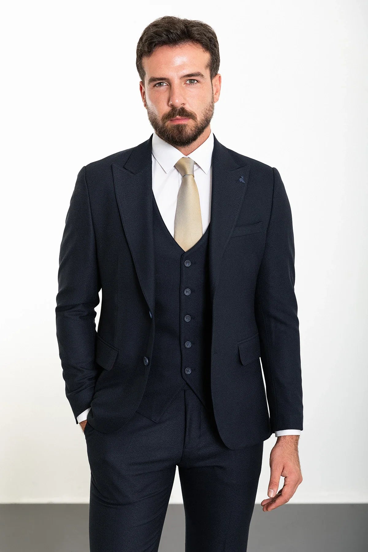 Bojoni Capena Plain Slim Fit  Navy Blue Wide Neck Wool Suit