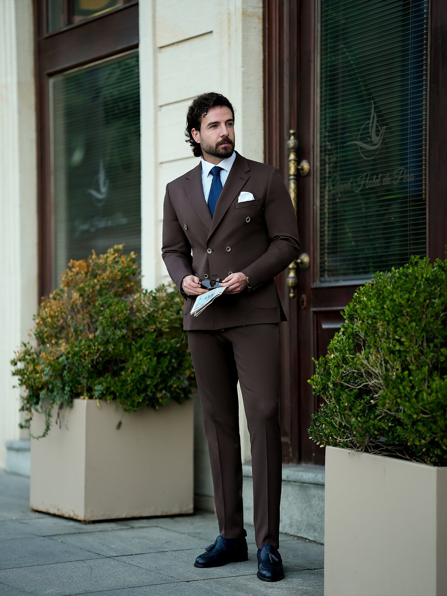 Brown Double Breasted Suit 2-Piece