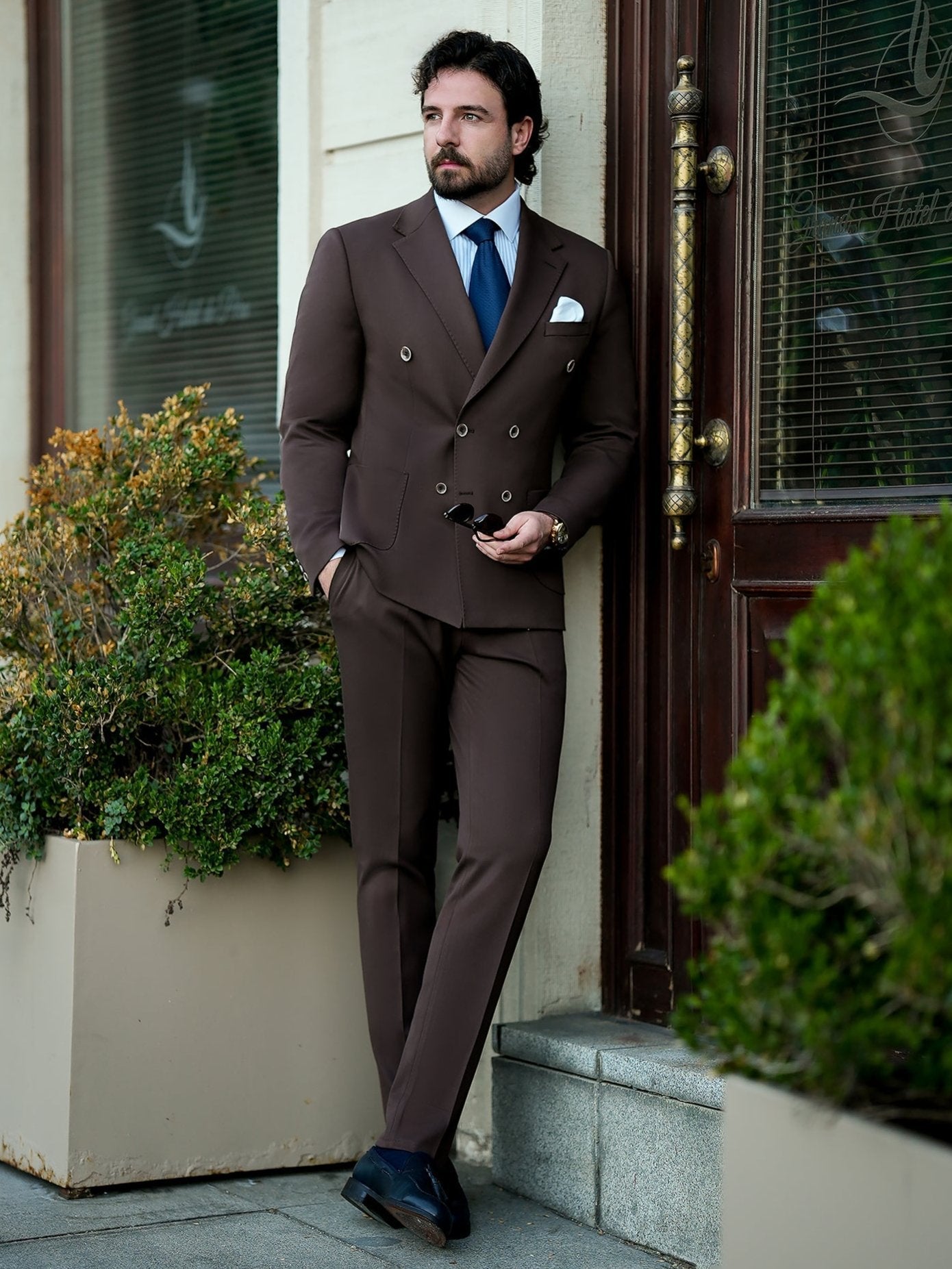 Brown Double Breasted Suit 2-Piece