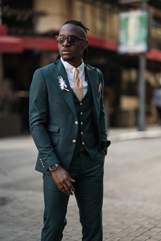 Bojoni Veneta  Green Slim Fit Peak Lapel Suit