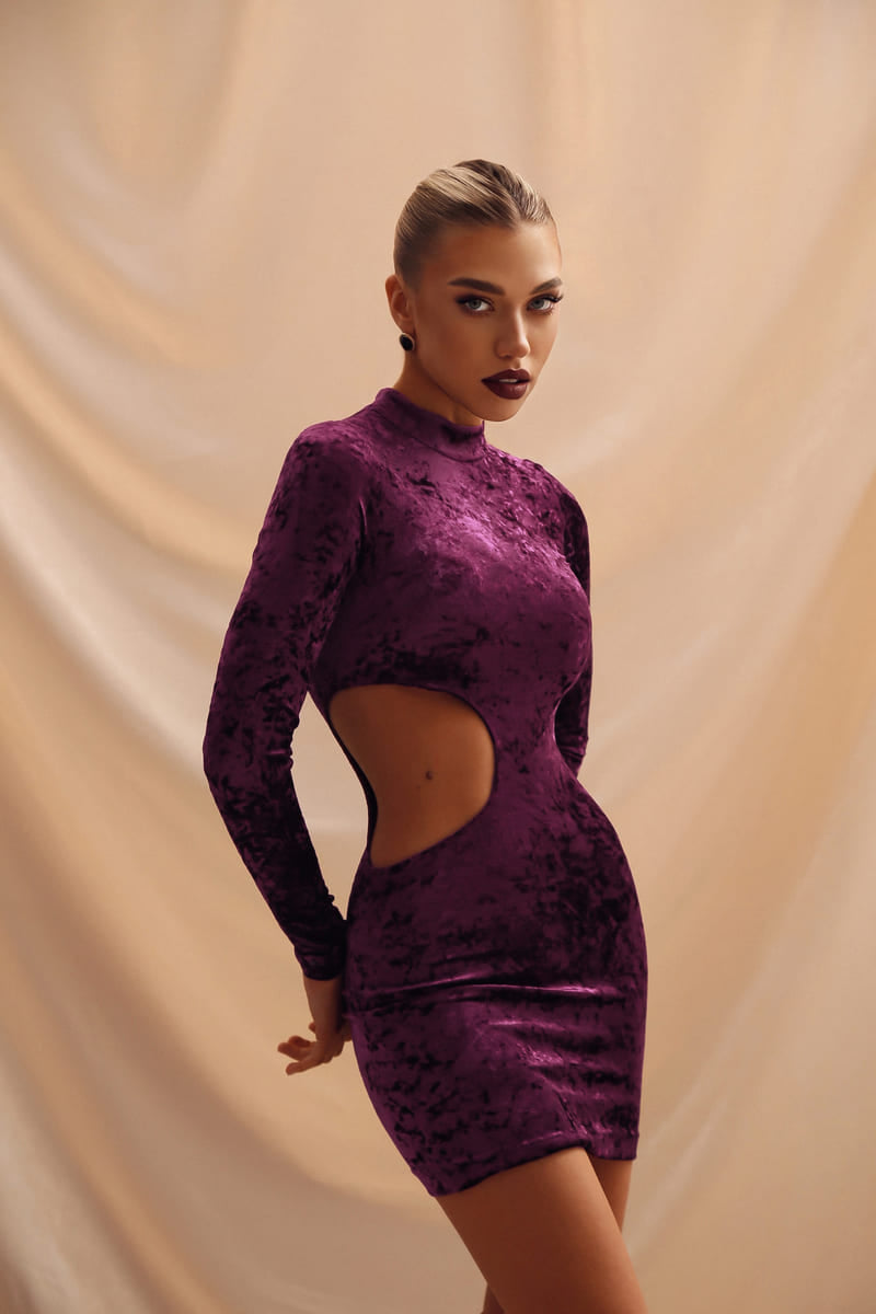 Viclans Stand-Up Collar Velvet Purple Dress with Side Cut 