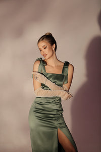 Viclans Satin Green Dress with Ties at the Shoulders 