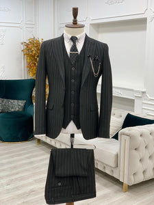 Bojoni Huntingron Striped Black Slim Fit Suit 