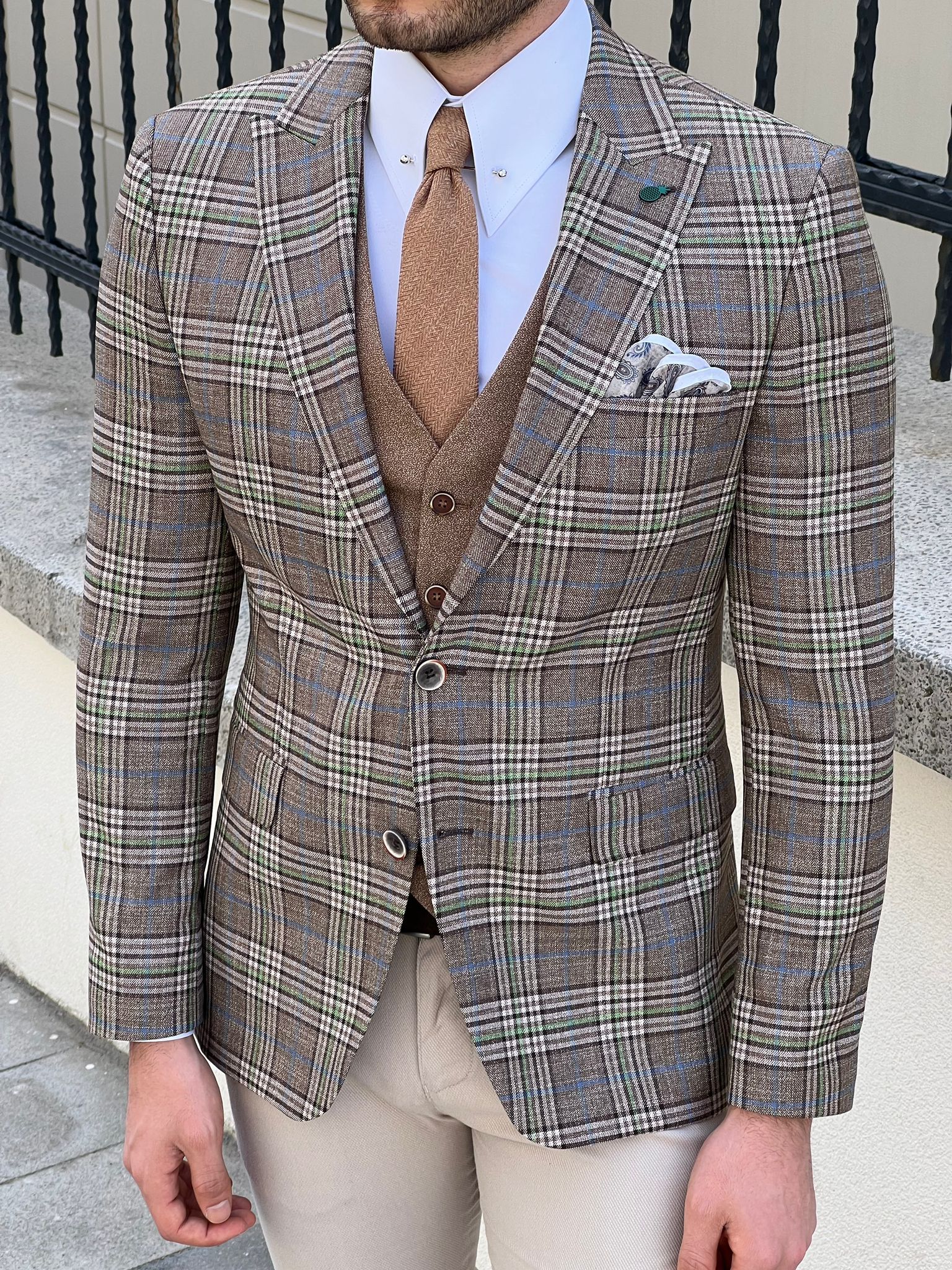 Bojoni Montebello Slim Fit High Quality Plaid Wool Beige Suit