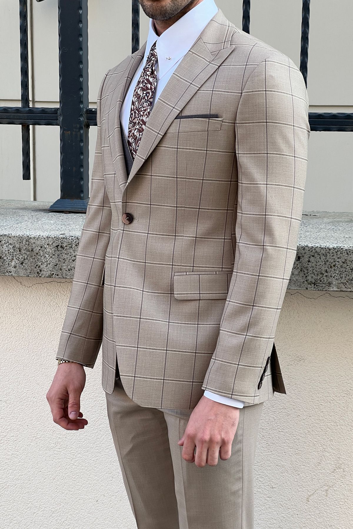 Bojoni Ravenna  Slim Fit Plaid Beige Woolen Combination Suit