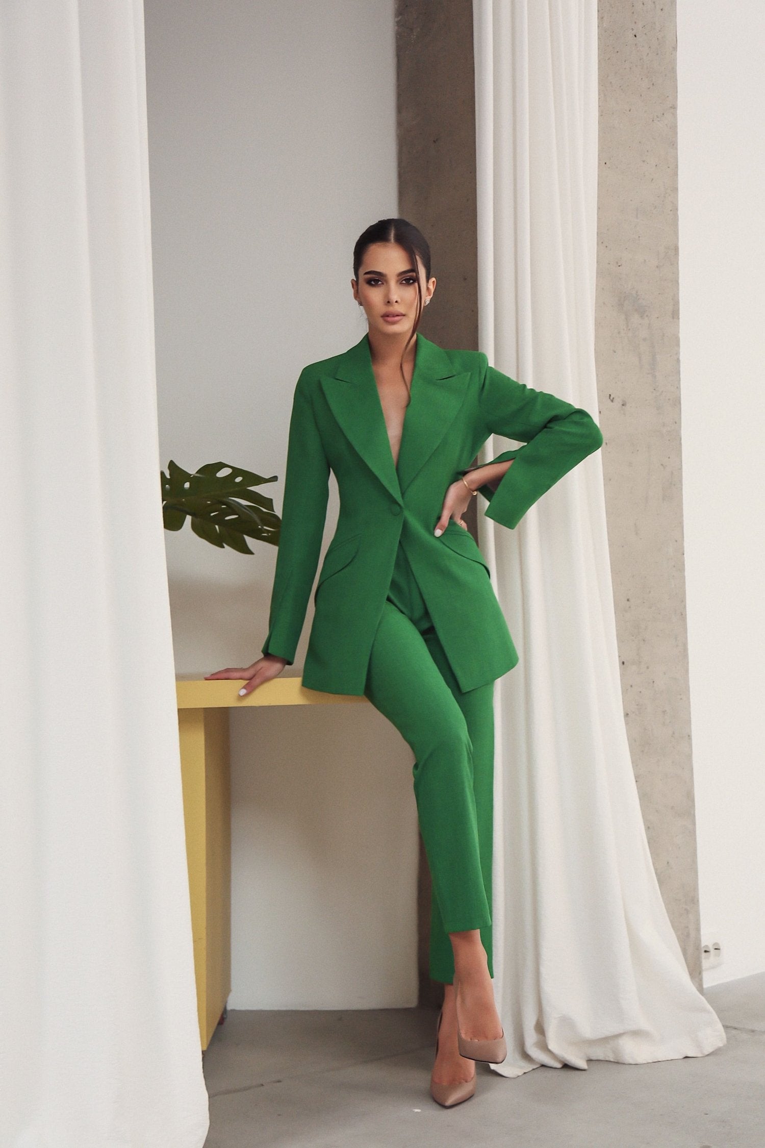 Flared Jacket with Slits on the Sleeves Green 
